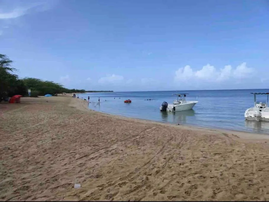 Ubicacion Genial A 3 Minutos De Combate Beach El Combate Puerto Rico